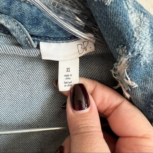 BP Super Distressed Soft Denim Trucker Jacket - Picture 14 of 14